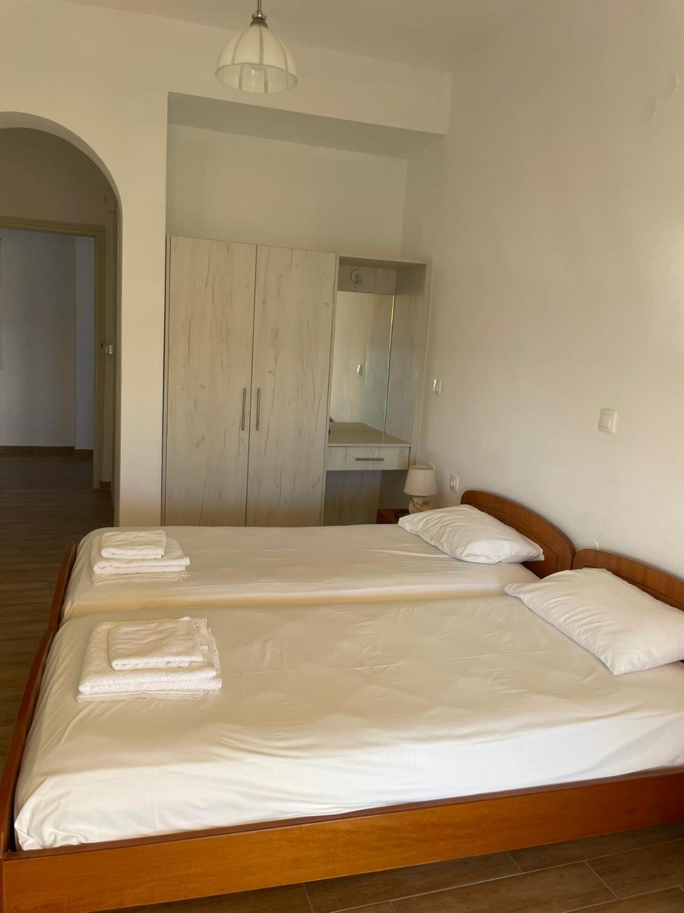 Nafsika Apartments Agios Georgios Pagon Luaran gambar