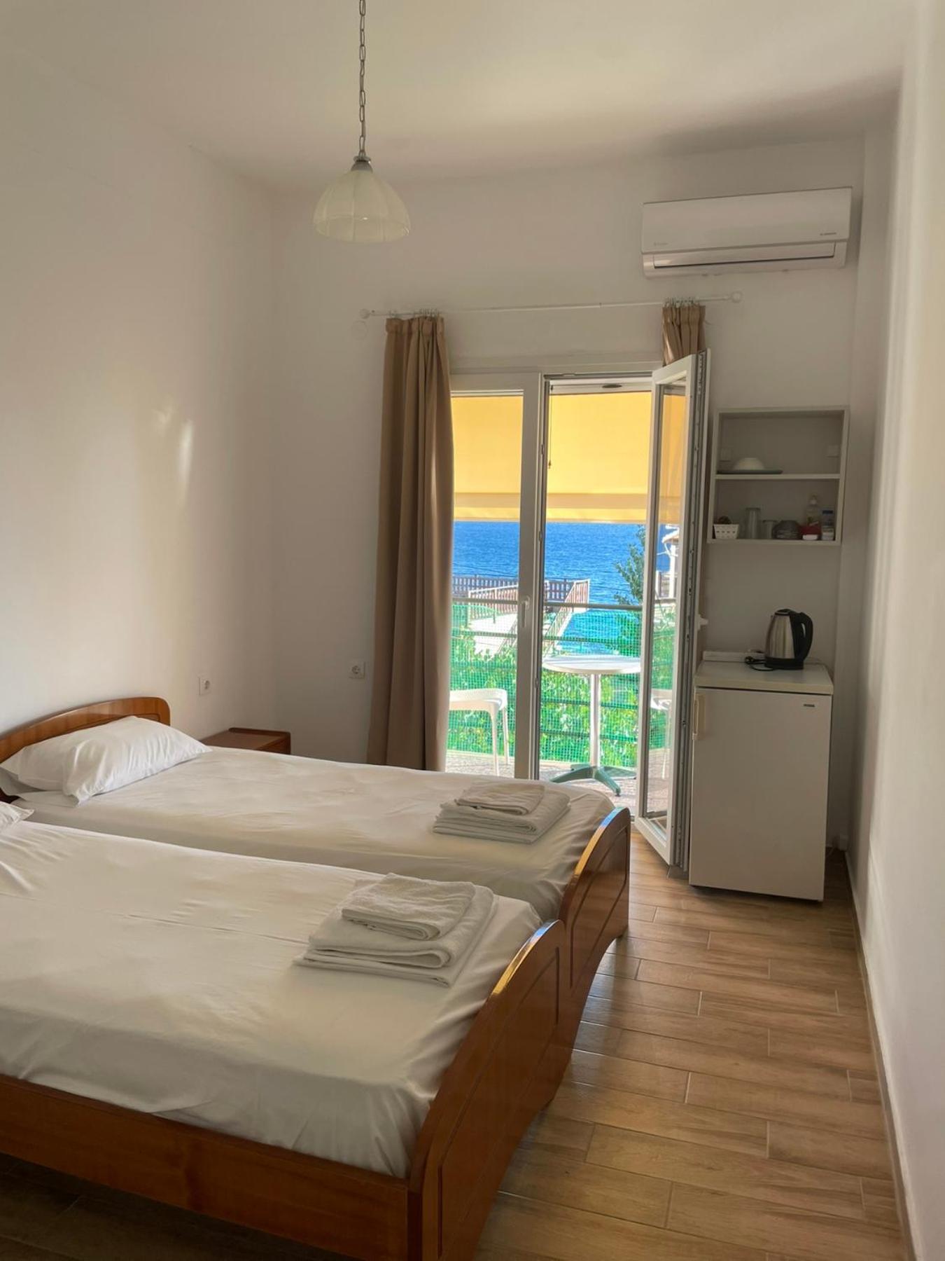 Nafsika Apartments Agios Georgios Pagon Luaran gambar