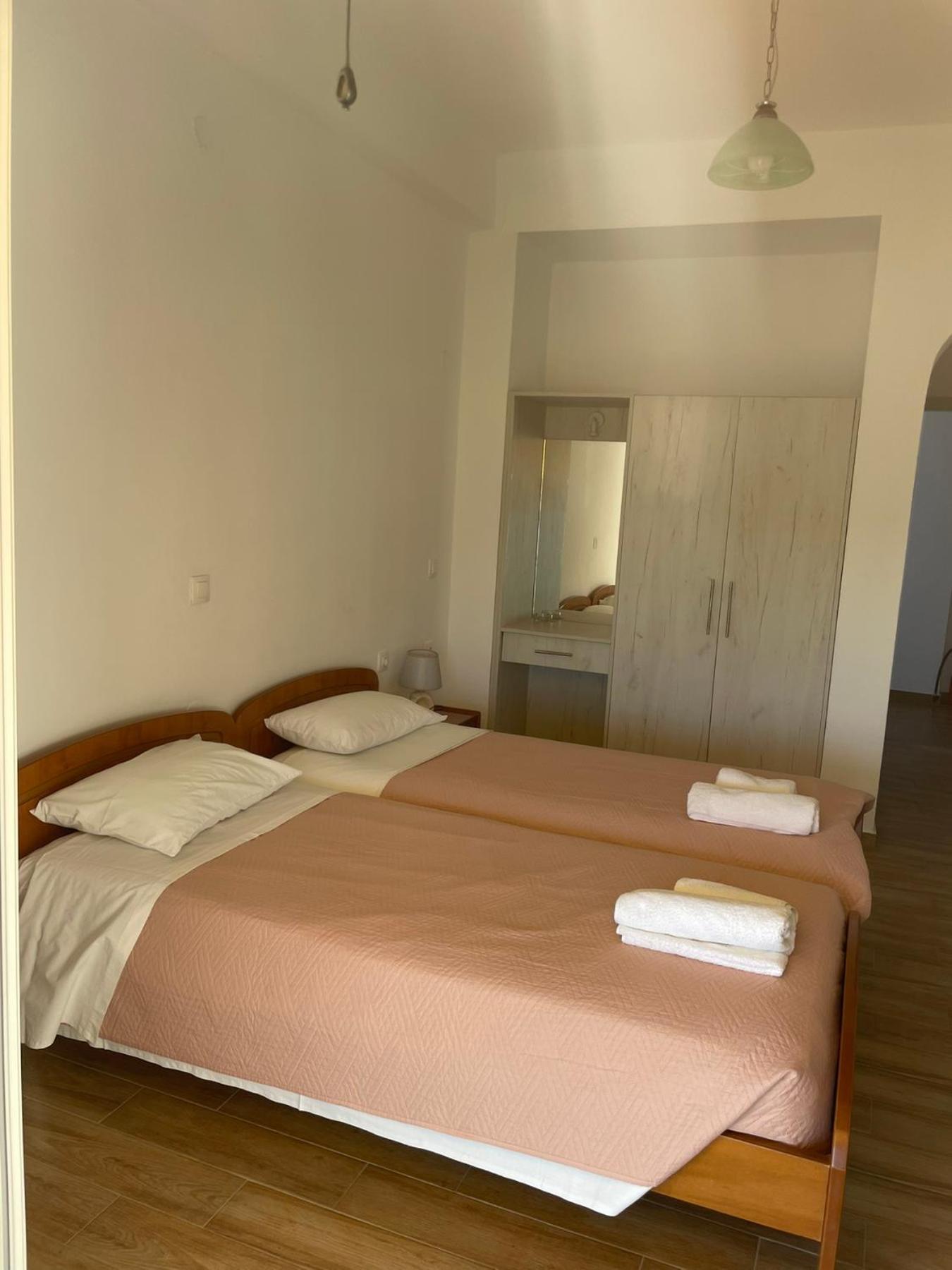 Nafsika Apartments Agios Georgios Pagon Luaran gambar
