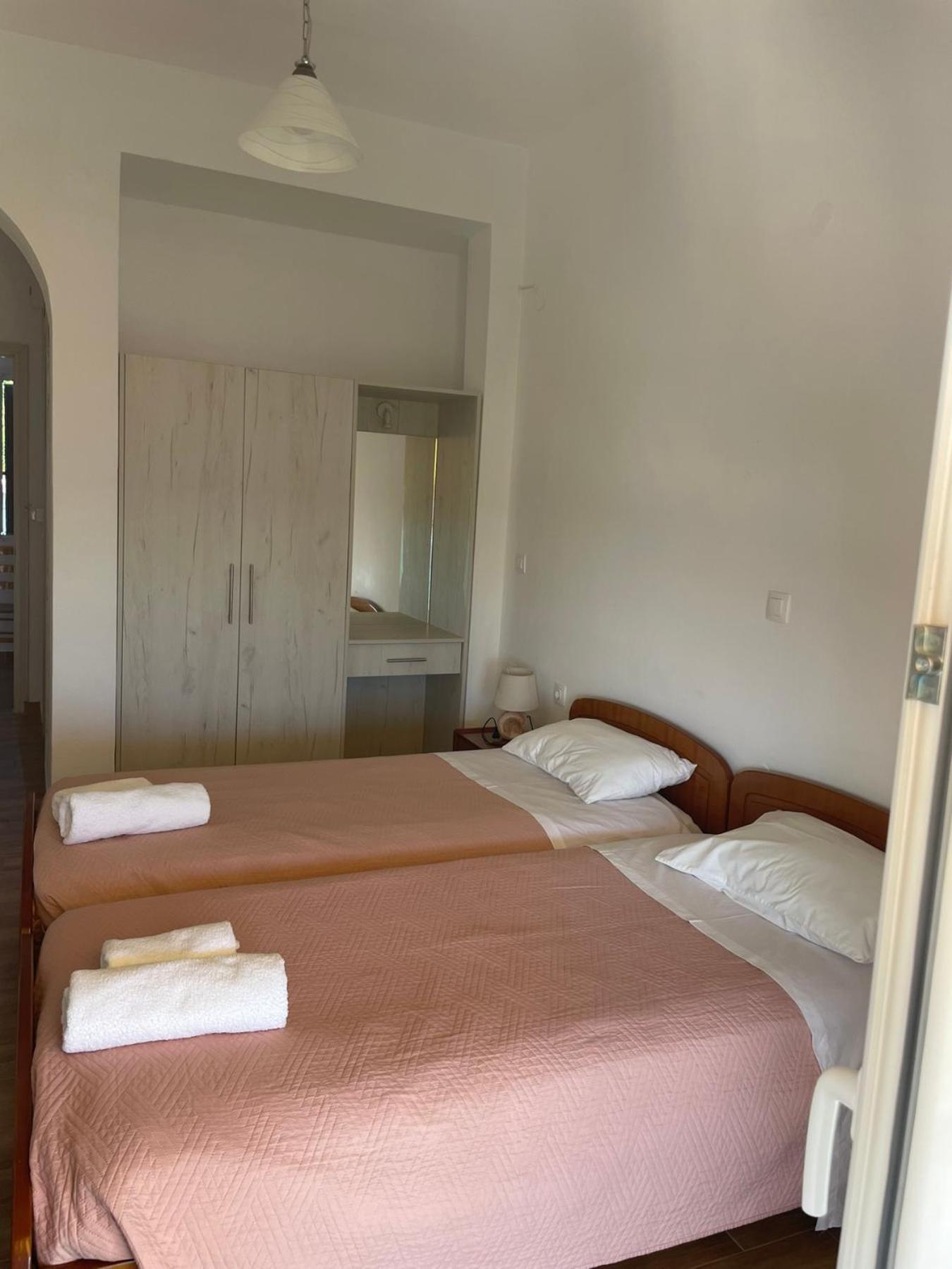 Nafsika Apartments Agios Georgios Pagon Luaran gambar