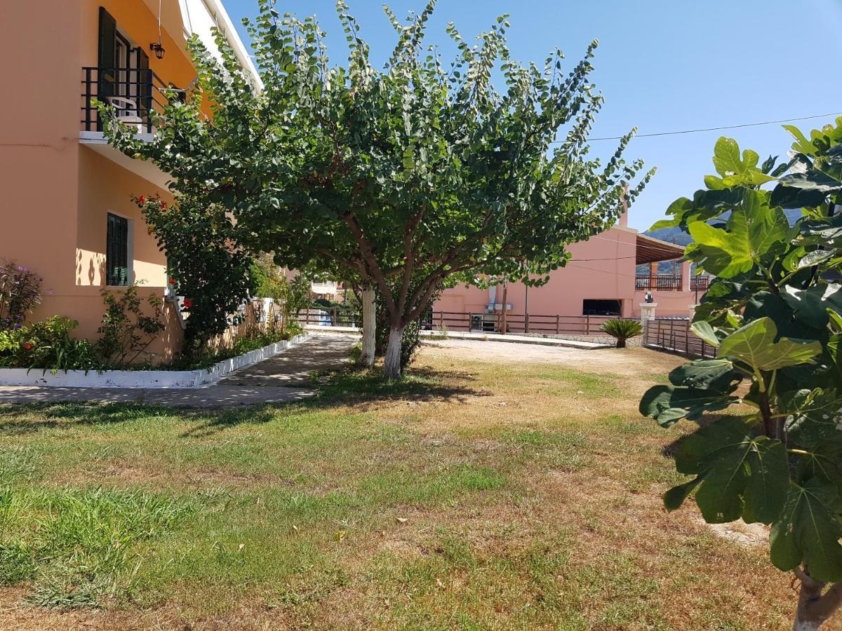 Nafsika Apartments Agios Georgios Pagon Luaran gambar