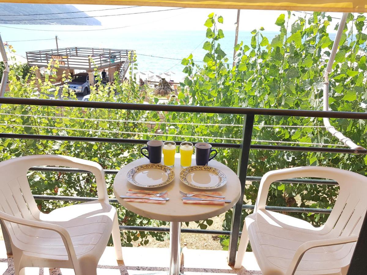 Nafsika Apartments Agios Georgios Pagon Luaran gambar